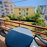 Apartament Mali I Robit 2 *